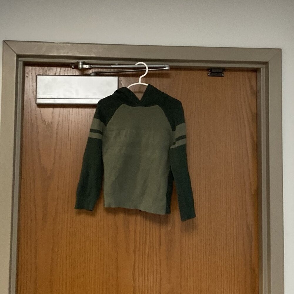 Cat & Jack green sweater hoodie sz 5T